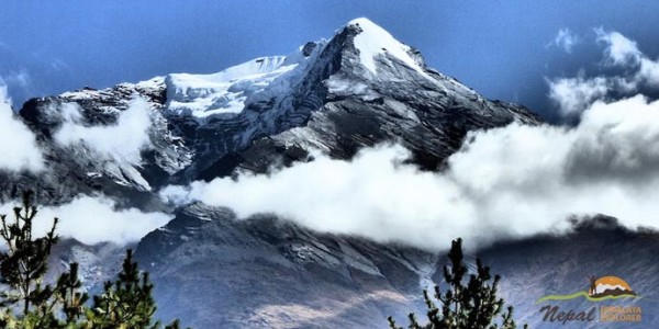 Pisang Peak